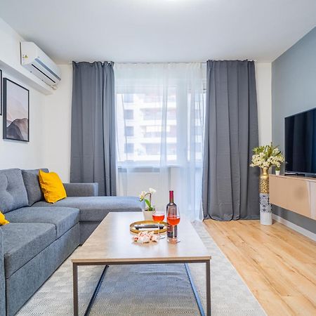 בוקרשט Spacious Newly Renovated 2Br Apartments With Balcony מראה חיצוני תמונה