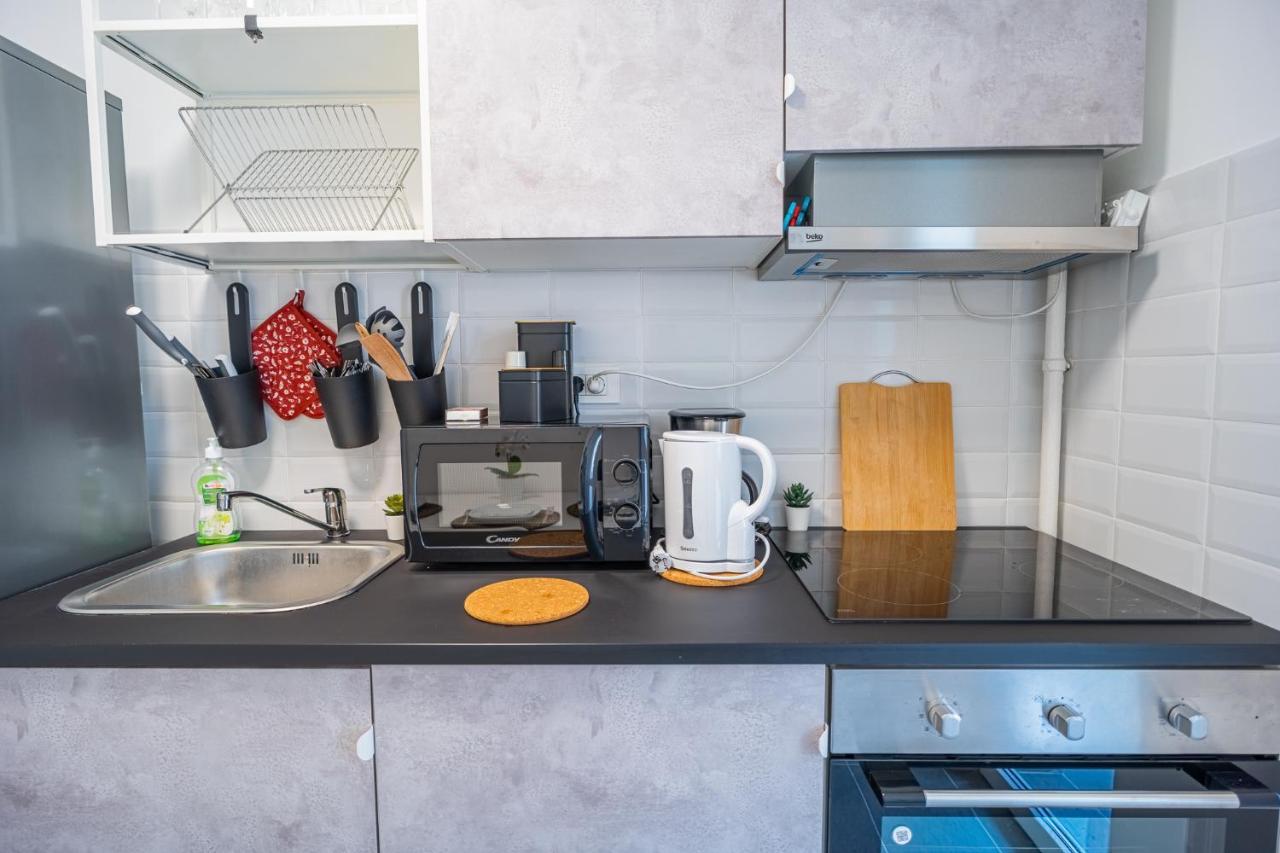 בוקרשט Spacious Newly Renovated 2Br Apartments With Balcony מראה חיצוני תמונה