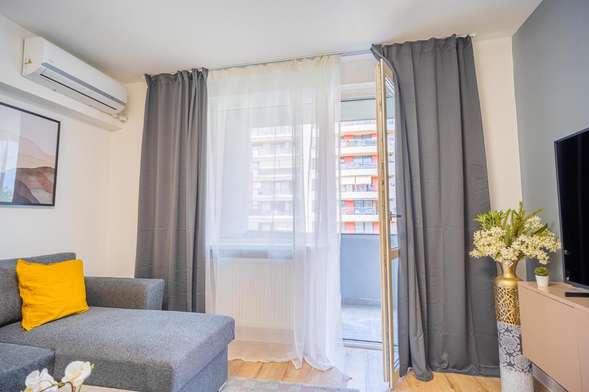 בוקרשט Spacious Newly Renovated 2Br Apartments With Balcony מראה חיצוני תמונה