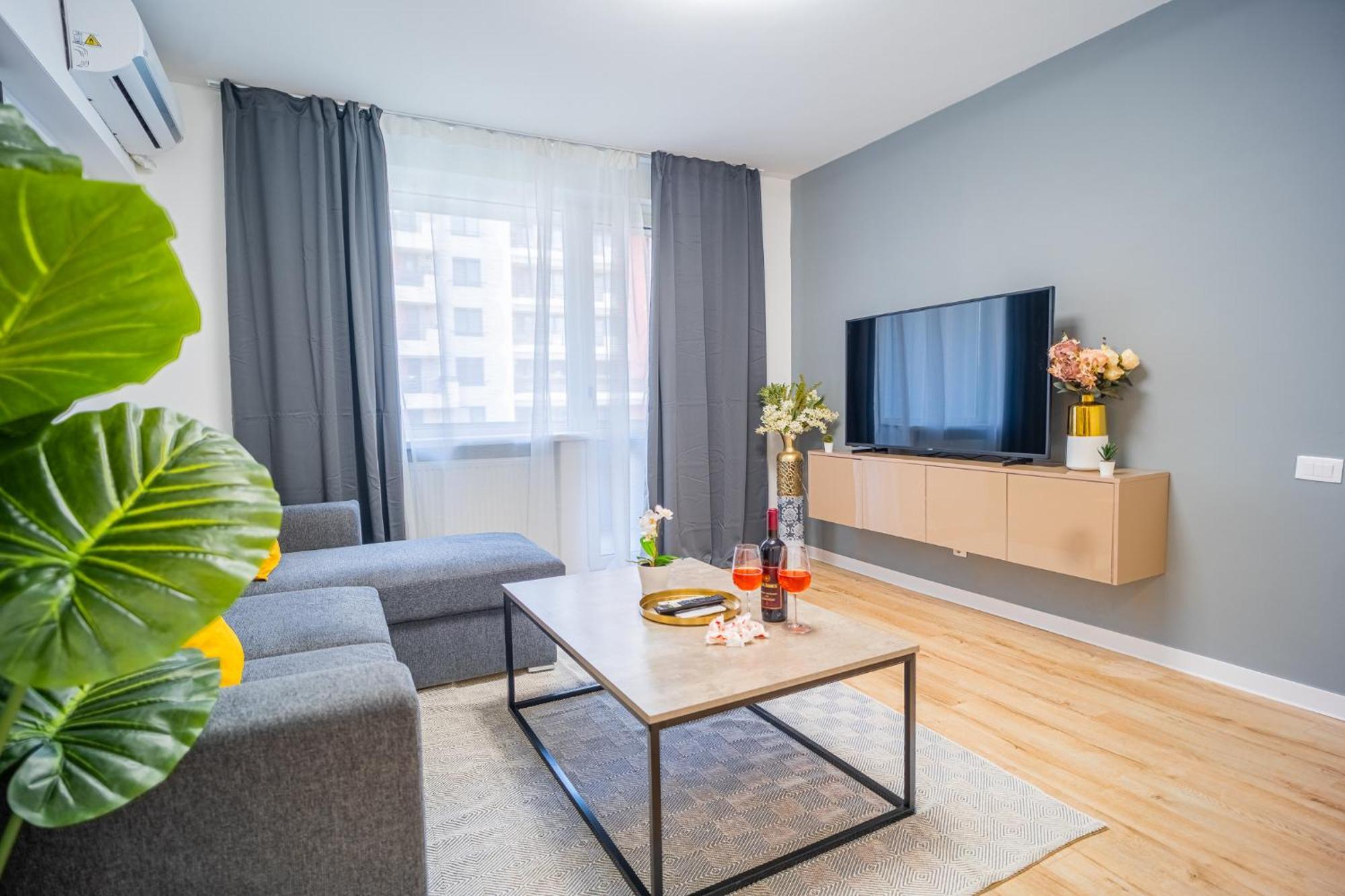בוקרשט Spacious Newly Renovated 2Br Apartments With Balcony מראה חיצוני תמונה