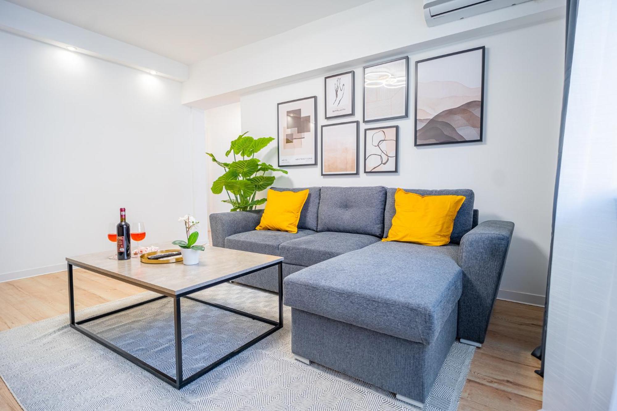 בוקרשט Spacious Newly Renovated 2Br Apartments With Balcony מראה חיצוני תמונה